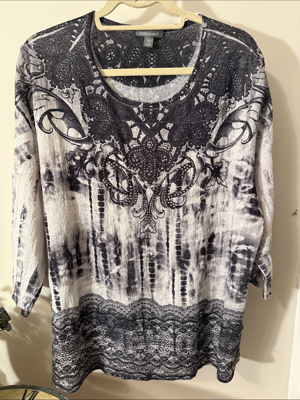 Essentials Black & White Paisley-Print 3/4 Sleeve Tunic 1X